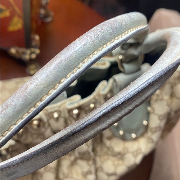 Gucci Tan Shoulder Bag - Picture 10 of 10